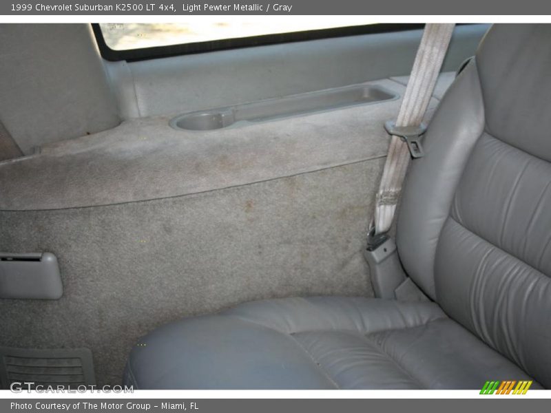 Light Pewter Metallic / Gray 1999 Chevrolet Suburban K2500 LT 4x4