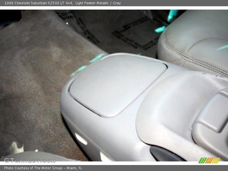 Light Pewter Metallic / Gray 1999 Chevrolet Suburban K2500 LT 4x4