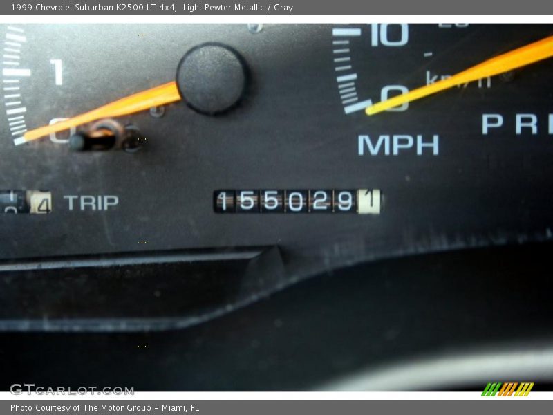 Light Pewter Metallic / Gray 1999 Chevrolet Suburban K2500 LT 4x4