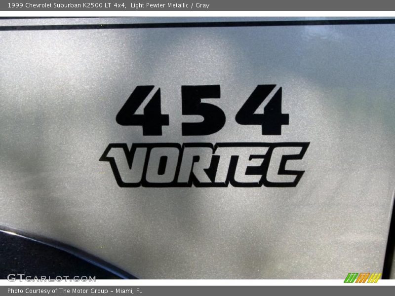 Light Pewter Metallic / Gray 1999 Chevrolet Suburban K2500 LT 4x4