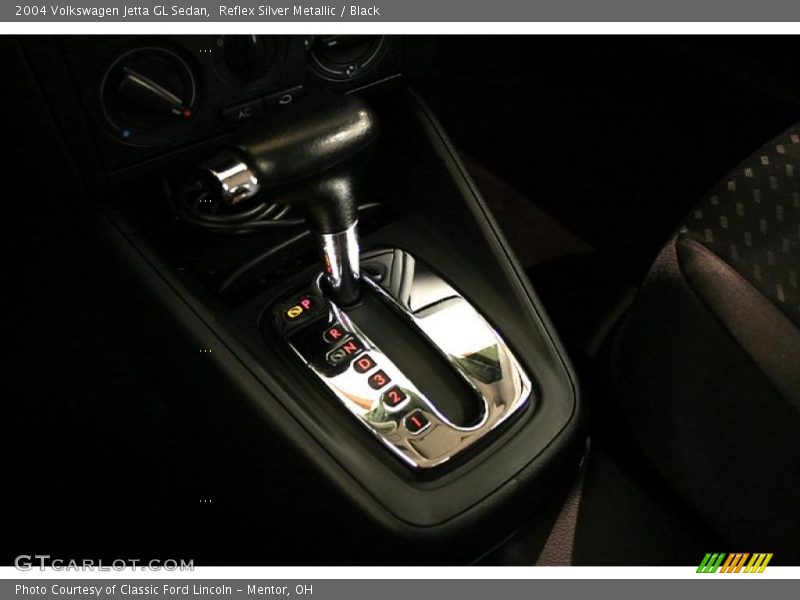 Reflex Silver Metallic / Black 2004 Volkswagen Jetta GL Sedan