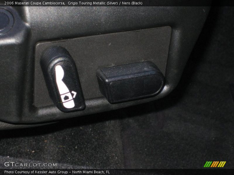 Grigio Touring Metallic (Silver) / Nero (Black) 2006 Maserati Coupe Cambiocorsa
