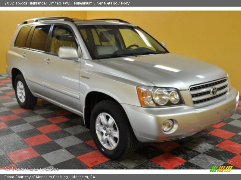 Millennium Silver Metallic / Ivory 2002 Toyota Highlander Limited 4WD