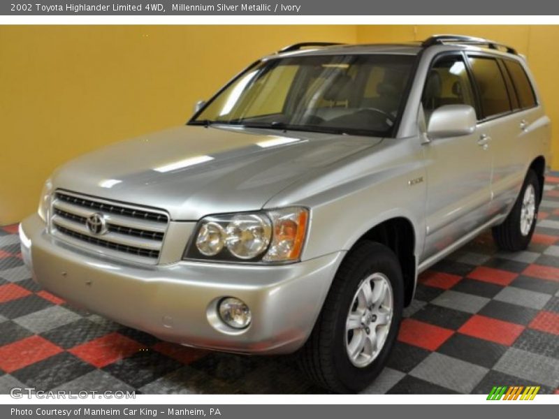 Millennium Silver Metallic / Ivory 2002 Toyota Highlander Limited 4WD