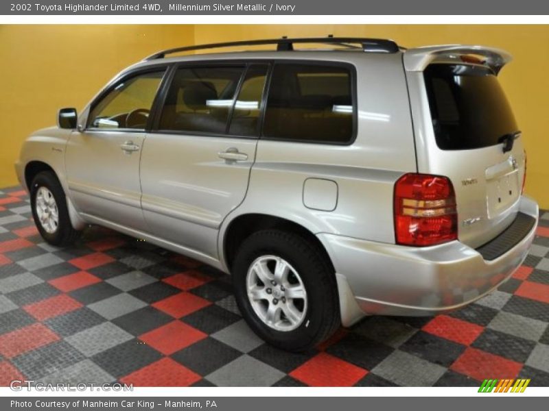 Millennium Silver Metallic / Ivory 2002 Toyota Highlander Limited 4WD