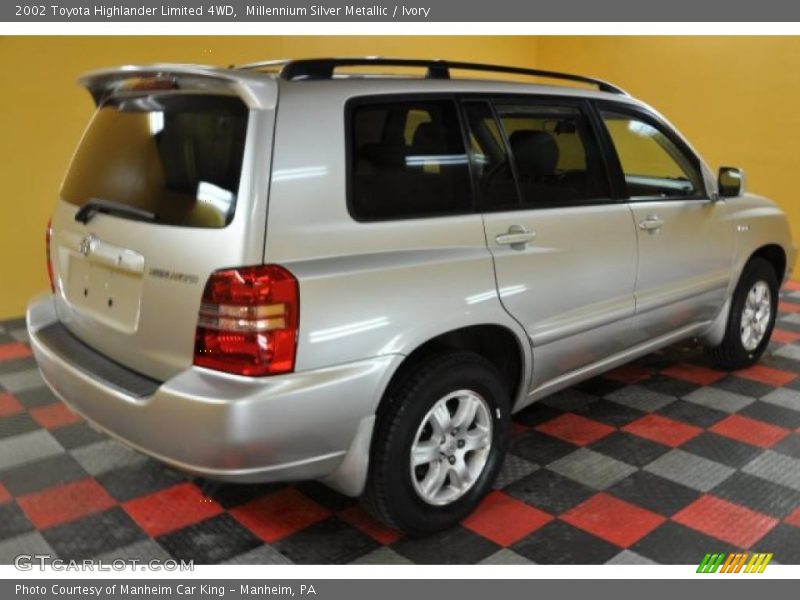 Millennium Silver Metallic / Ivory 2002 Toyota Highlander Limited 4WD