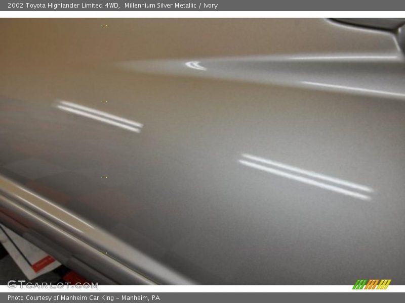 Millennium Silver Metallic / Ivory 2002 Toyota Highlander Limited 4WD