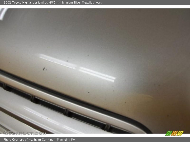 Millennium Silver Metallic / Ivory 2002 Toyota Highlander Limited 4WD