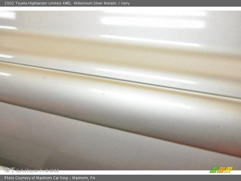 Millennium Silver Metallic / Ivory 2002 Toyota Highlander Limited 4WD