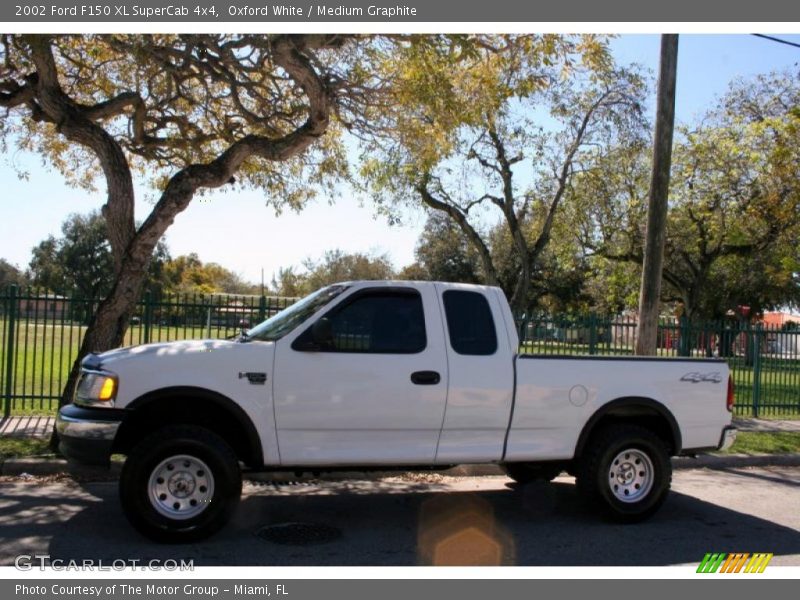 Oxford White / Medium Graphite 2002 Ford F150 XL SuperCab 4x4