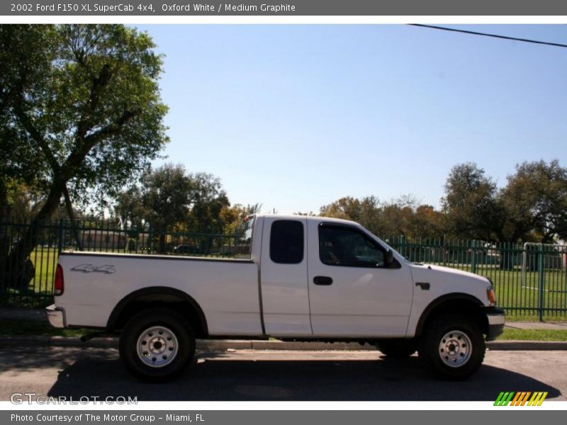 Oxford White / Medium Graphite 2002 Ford F150 XL SuperCab 4x4