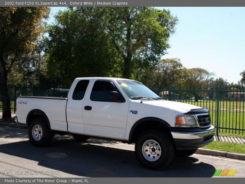 Oxford White / Medium Graphite 2002 Ford F150 XL SuperCab 4x4