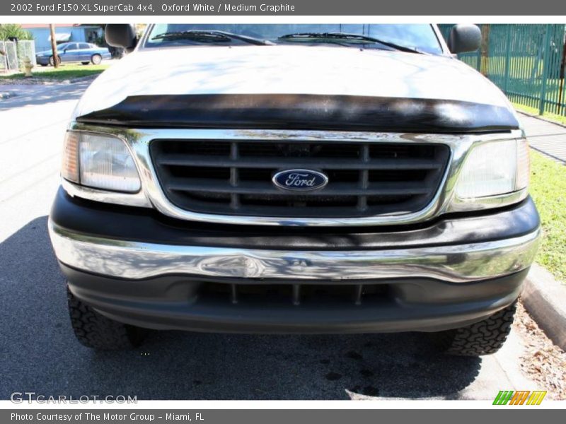 Oxford White / Medium Graphite 2002 Ford F150 XL SuperCab 4x4