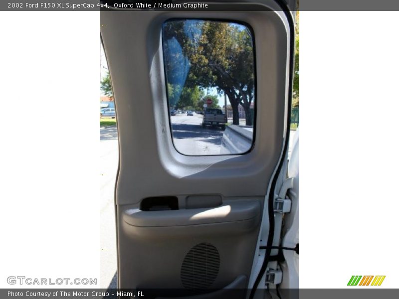 Oxford White / Medium Graphite 2002 Ford F150 XL SuperCab 4x4