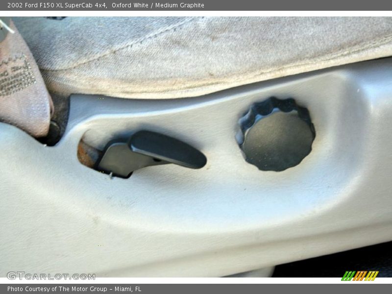 Oxford White / Medium Graphite 2002 Ford F150 XL SuperCab 4x4