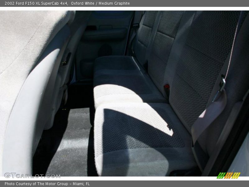 Oxford White / Medium Graphite 2002 Ford F150 XL SuperCab 4x4