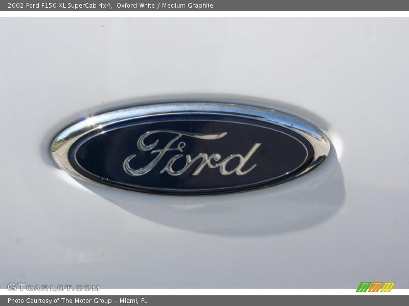 Oxford White / Medium Graphite 2002 Ford F150 XL SuperCab 4x4