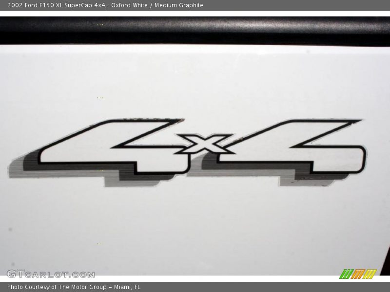 Oxford White / Medium Graphite 2002 Ford F150 XL SuperCab 4x4