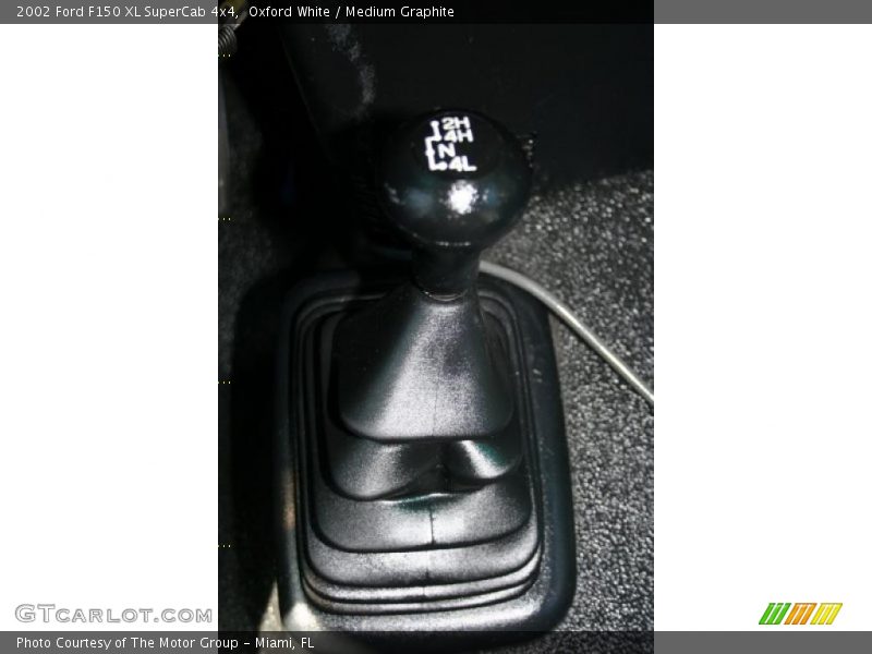 Oxford White / Medium Graphite 2002 Ford F150 XL SuperCab 4x4