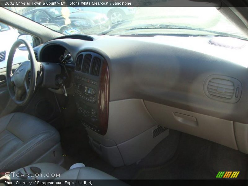 Stone White Clearcoat / Sandstone 2002 Chrysler Town & Country LXi