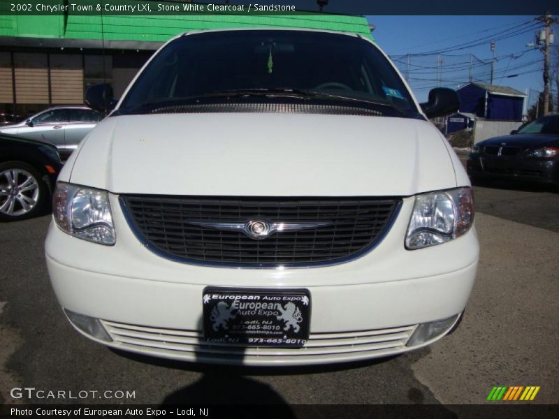 Stone White Clearcoat / Sandstone 2002 Chrysler Town & Country LXi