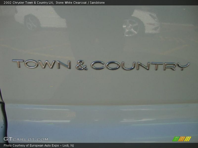  2002 Town & Country LXi Logo