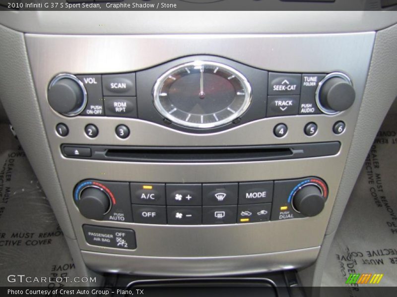 Controls of 2010 G 37 S Sport Sedan