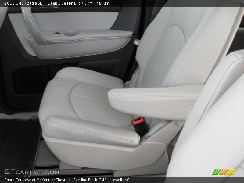 Deep Blue Metallic / Light Titanium 2011 GMC Acadia SLT