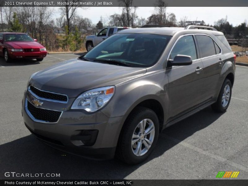Front 3/4 View of 2011 Equinox LT