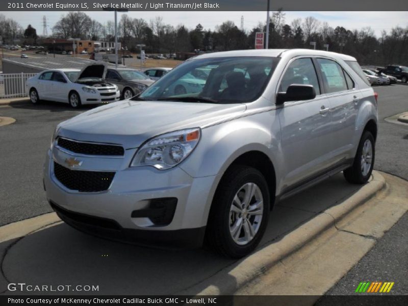 Front 3/4 View of 2011 Equinox LS