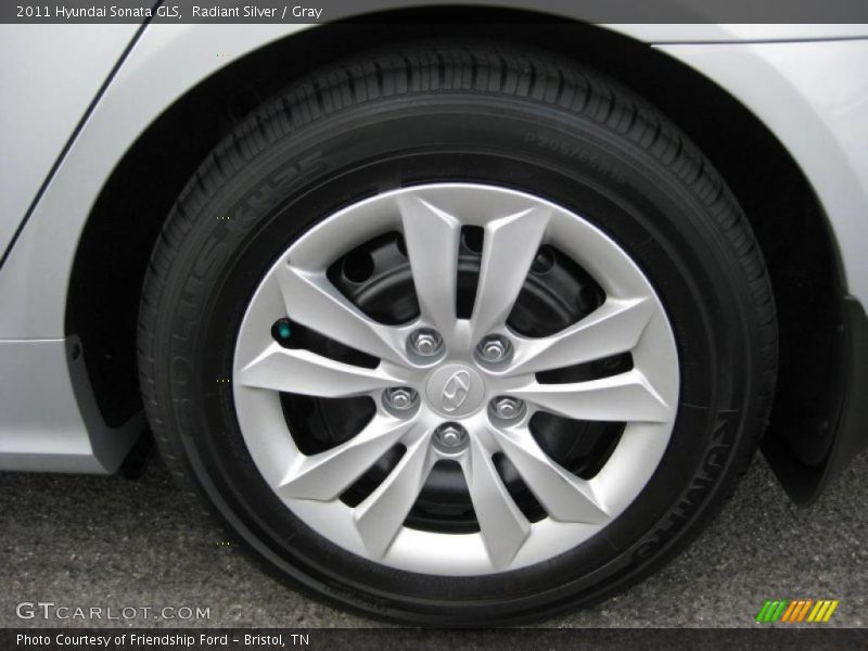 Radiant Silver / Gray 2011 Hyundai Sonata GLS