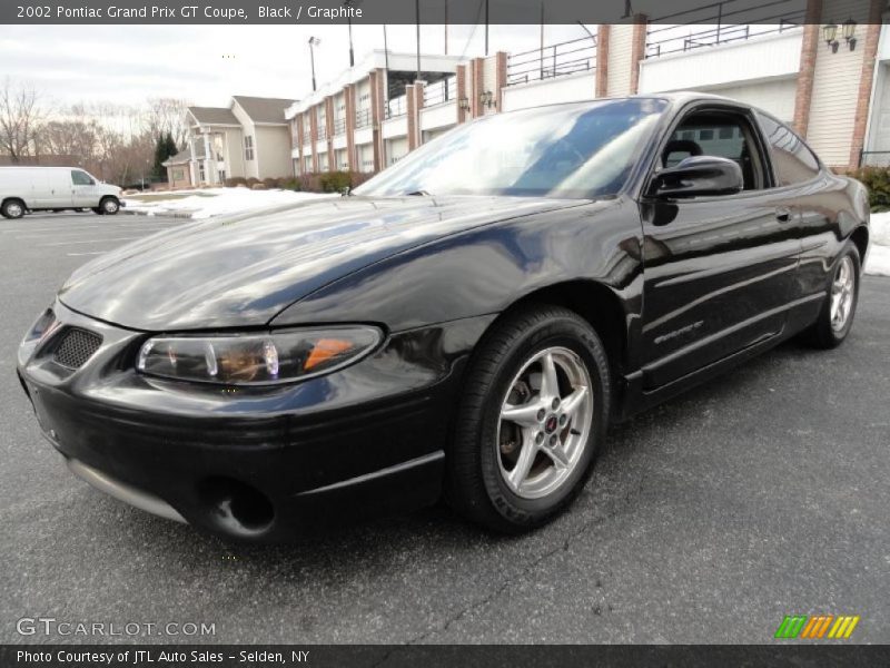 Front 3/4 View of 2002 Grand Prix GT Coupe