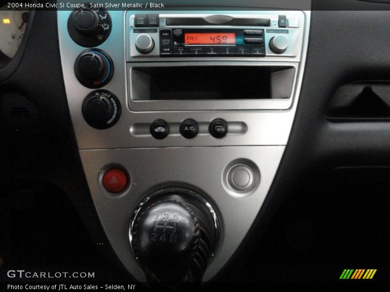 Controls of 2004 Civic Si Coupe