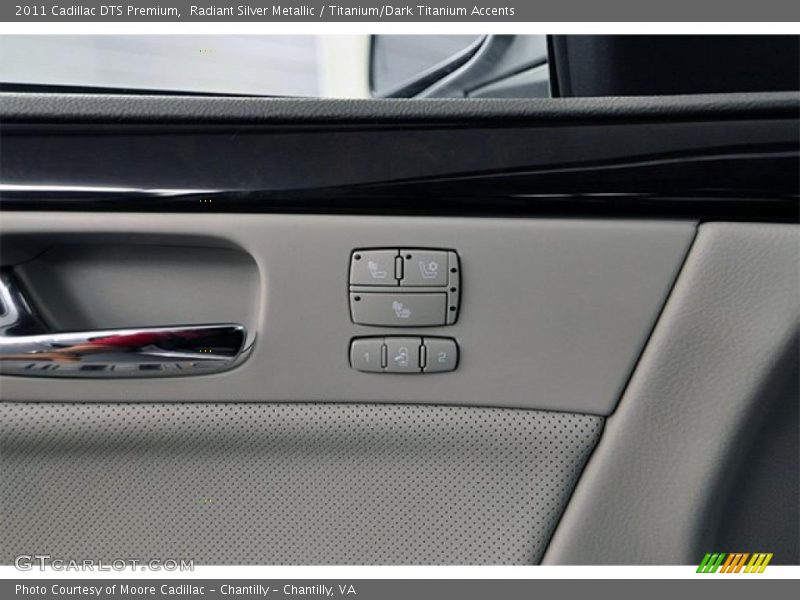 Radiant Silver Metallic / Titanium/Dark Titanium Accents 2011 Cadillac DTS Premium