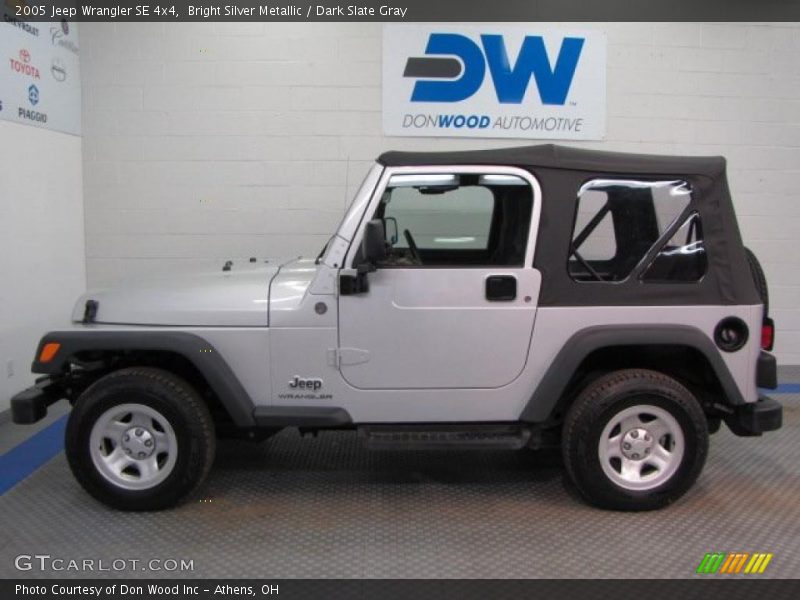 Bright Silver Metallic / Dark Slate Gray 2005 Jeep Wrangler SE 4x4