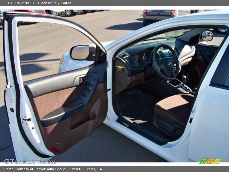 Clear White / Coffee 2010 Kia Forte EX