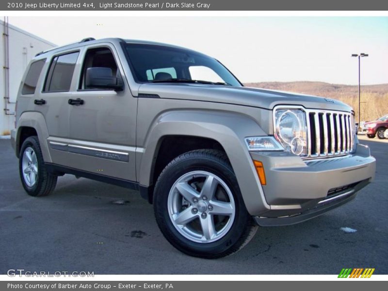 Light Sandstone Pearl / Dark Slate Gray 2010 Jeep Liberty Limited 4x4