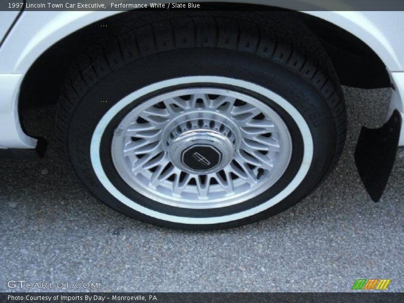 Performance White / Slate Blue 1997 Lincoln Town Car Executive