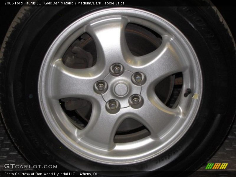 Gold Ash Metallic / Medium/Dark Pebble Beige 2006 Ford Taurus SE