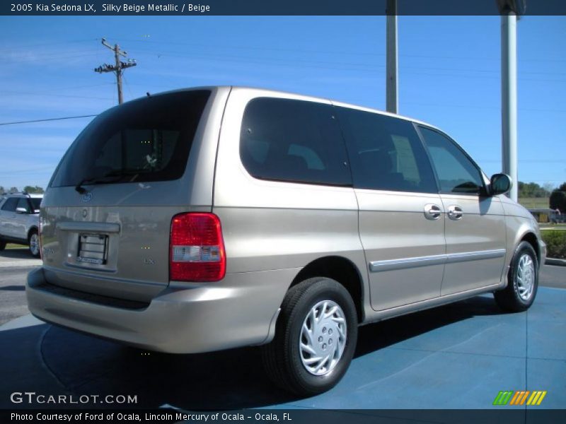 Silky Beige Metallic / Beige 2005 Kia Sedona LX