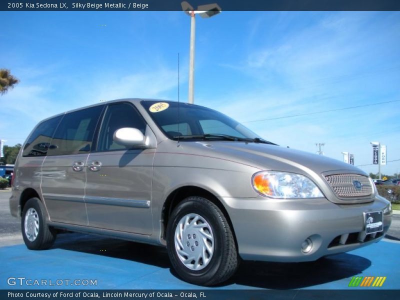 Silky Beige Metallic / Beige 2005 Kia Sedona LX