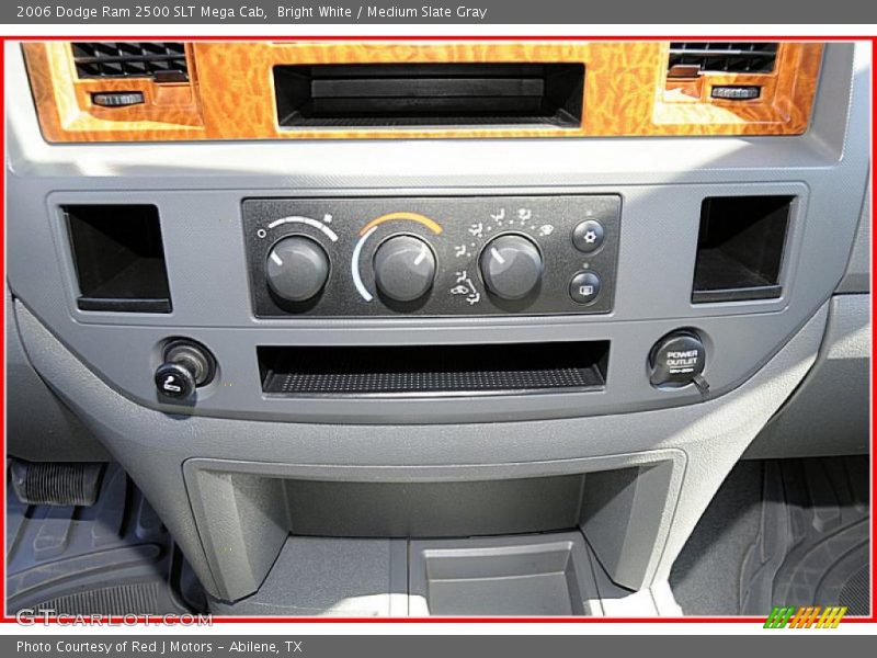 Controls of 2006 Ram 2500 SLT Mega Cab