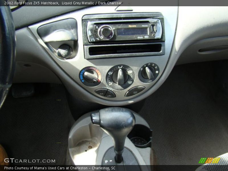 Liquid Grey Metallic / Dark Charcoal 2002 Ford Focus ZX5 Hatchback