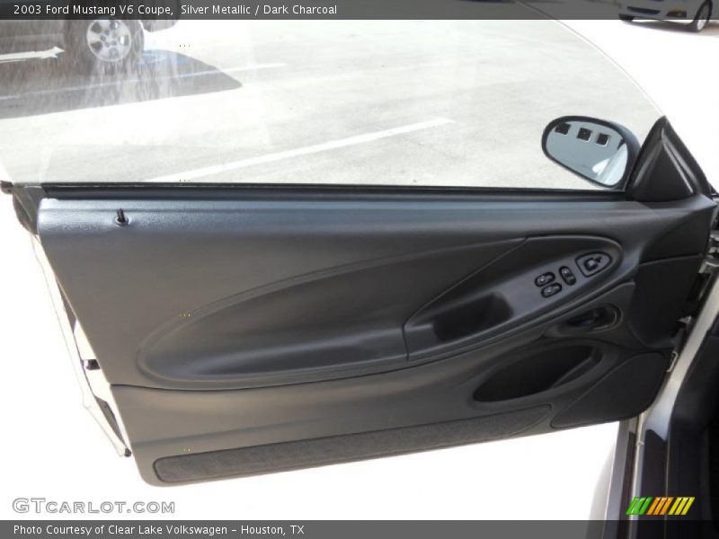 Door Panel of 2003 Mustang V6 Coupe