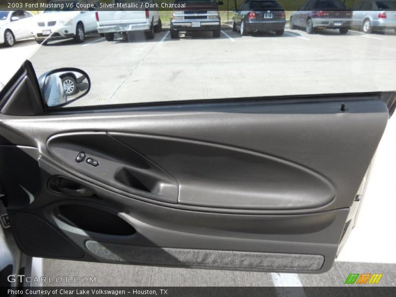 Door Panel of 2003 Mustang V6 Coupe