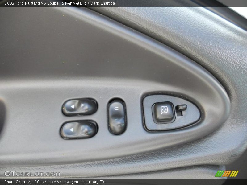 Controls of 2003 Mustang V6 Coupe