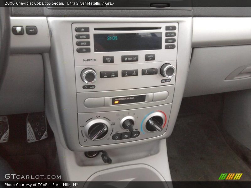 Controls of 2006 Cobalt SS Sedan
