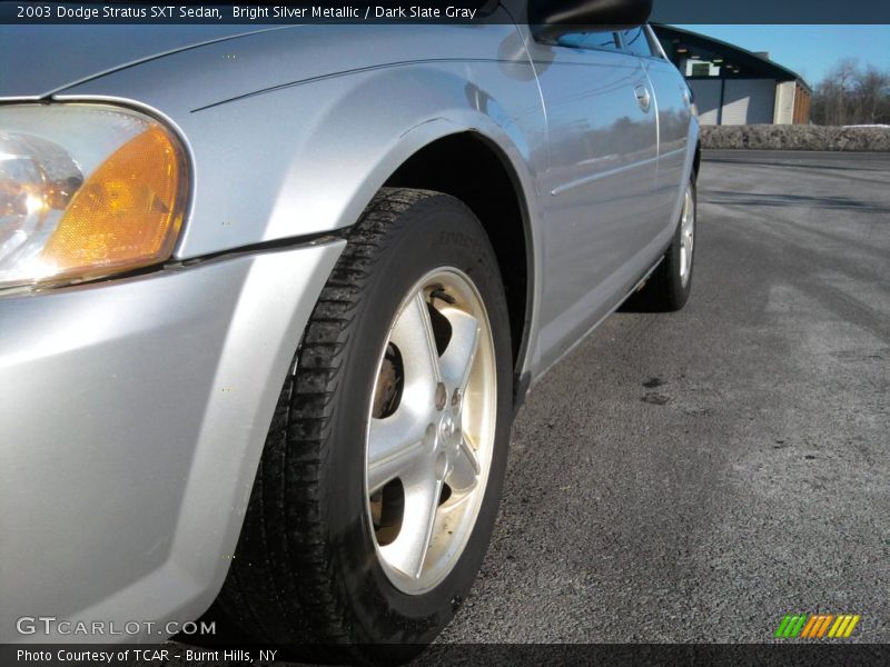 Bright Silver Metallic / Dark Slate Gray 2003 Dodge Stratus SXT Sedan