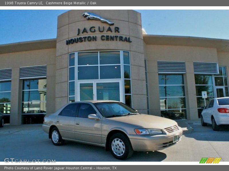 Cashmere Beige Metallic / Oak 1998 Toyota Camry LE