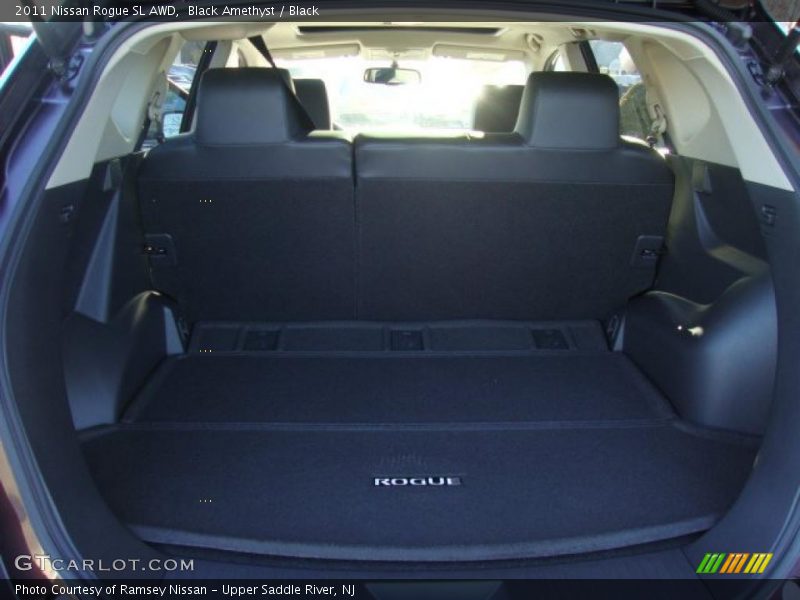  2011 Rogue SL AWD Trunk